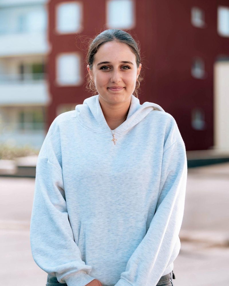 Porträtt av Julia Halef.
